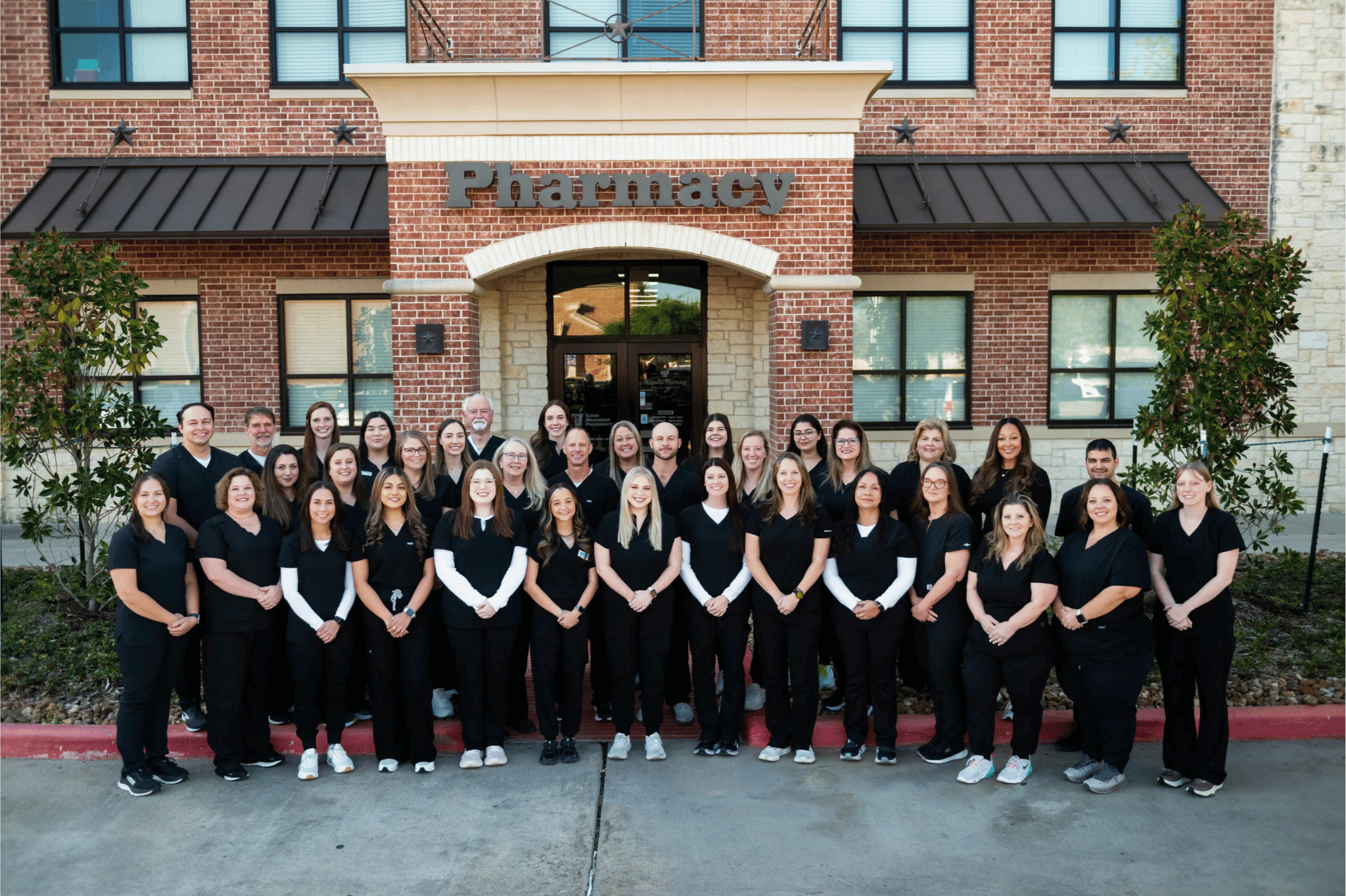 magnolia-pharmacy-team-photo